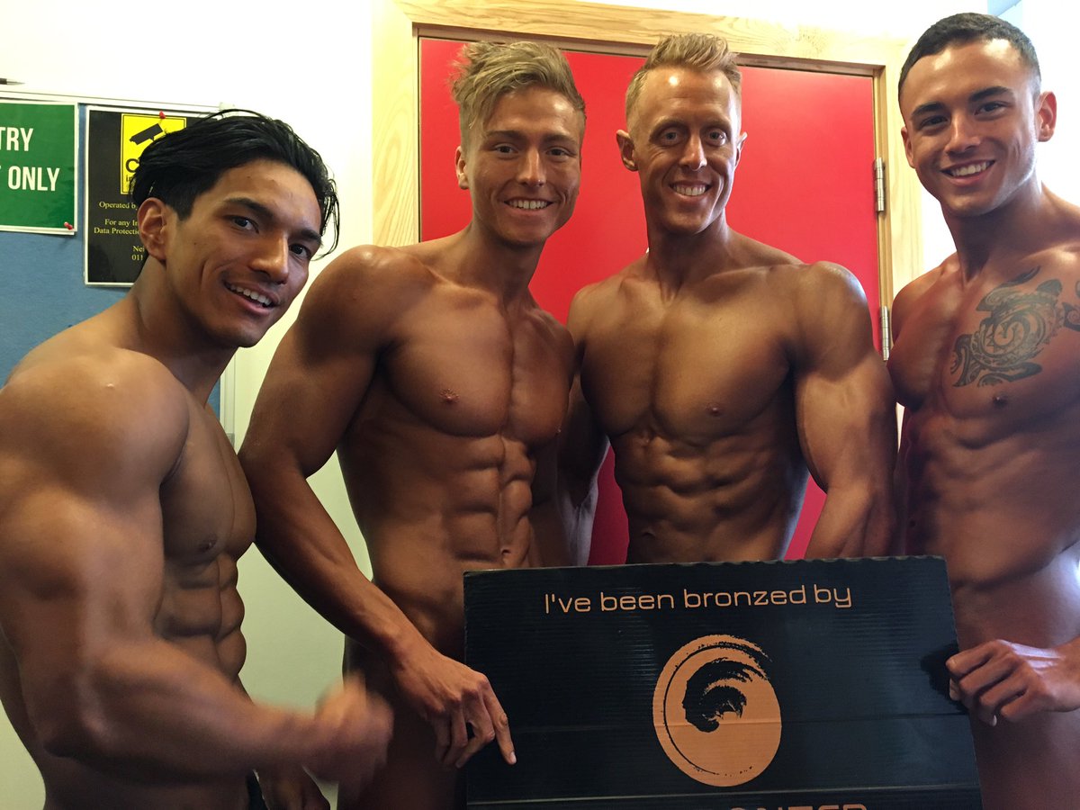 get_bronzed's tweet photo. And some of the men! ๐ช๐ผ๐๐๐ช๐ผ
#massspc #getbronzed #tanning #fitfam https://t.co/Ald31wpRcg