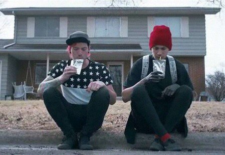 amandamanson's tweet photo. @twentyonepilots ♥ @Lekaparawhore 
 @IdaiQueridinha @mari_cilo 
#TwentyOnePilots ♥ ♥
Loveeeeee Josh e Tyler ♥ ♥ ♥ https://t.co/Jnyqtf4jw4