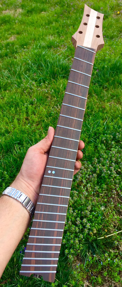 amexoticguitars's tweet photo. 24fret #multiscale #Macassar #Ebony fretboard with 5mm #motherofpearl dots ready for neck carve. #zerofret #guitar https://t.co/fXnNSfW98u