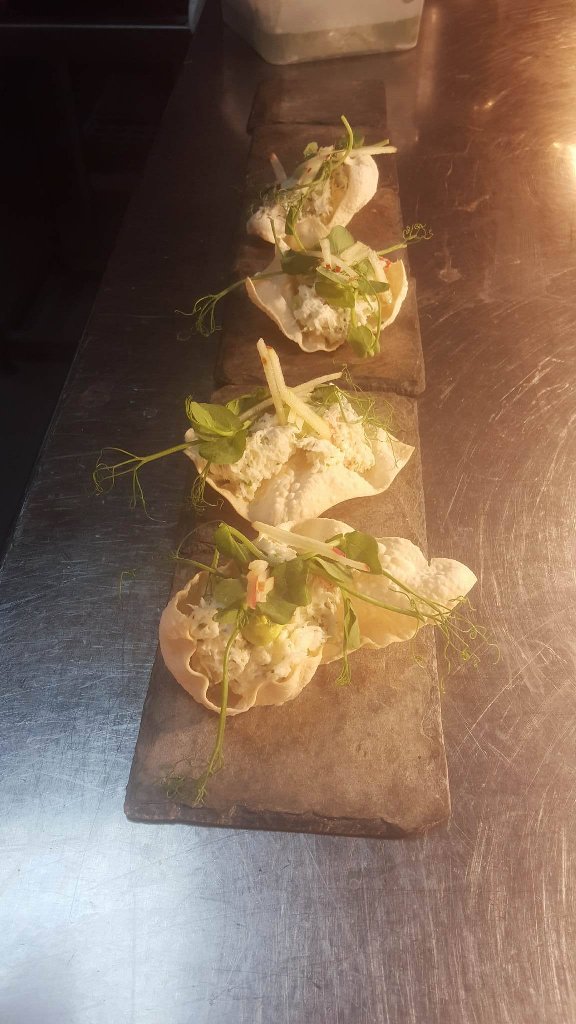 chefAJH's tweet photo. Tonight's snack's crab mayonnaise - crab apple - avocado - crab quavers @SIHarbour_Hotel @Harbour_Hotels https://t.co/abwvYrtvPW
