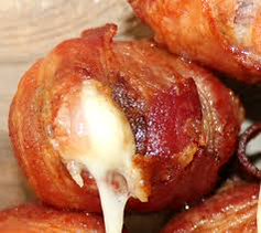 ItsFoodPics's tweet photo. Bacon-wrapped Mozzarella Sticks https://t.co/pBHamvEo3I