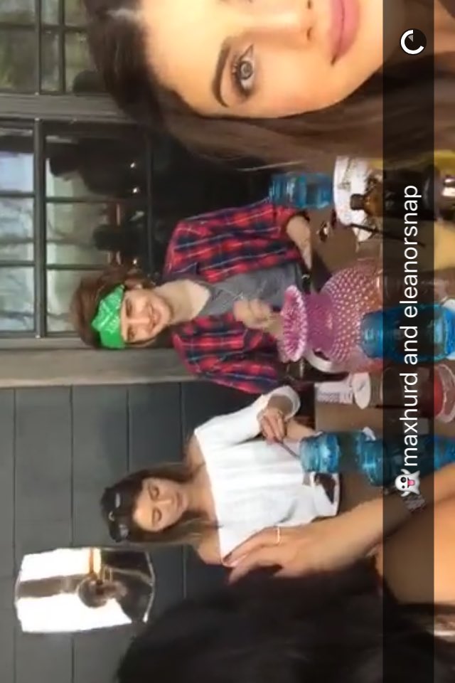 lovingtrendpear's tweet photo. Max and Eleanor on Camila Coelhos snapchat (camilacoelho88)! |13.March.2016| 🙈🙌🏼😅 https://t.co/nHPUUcx25z
