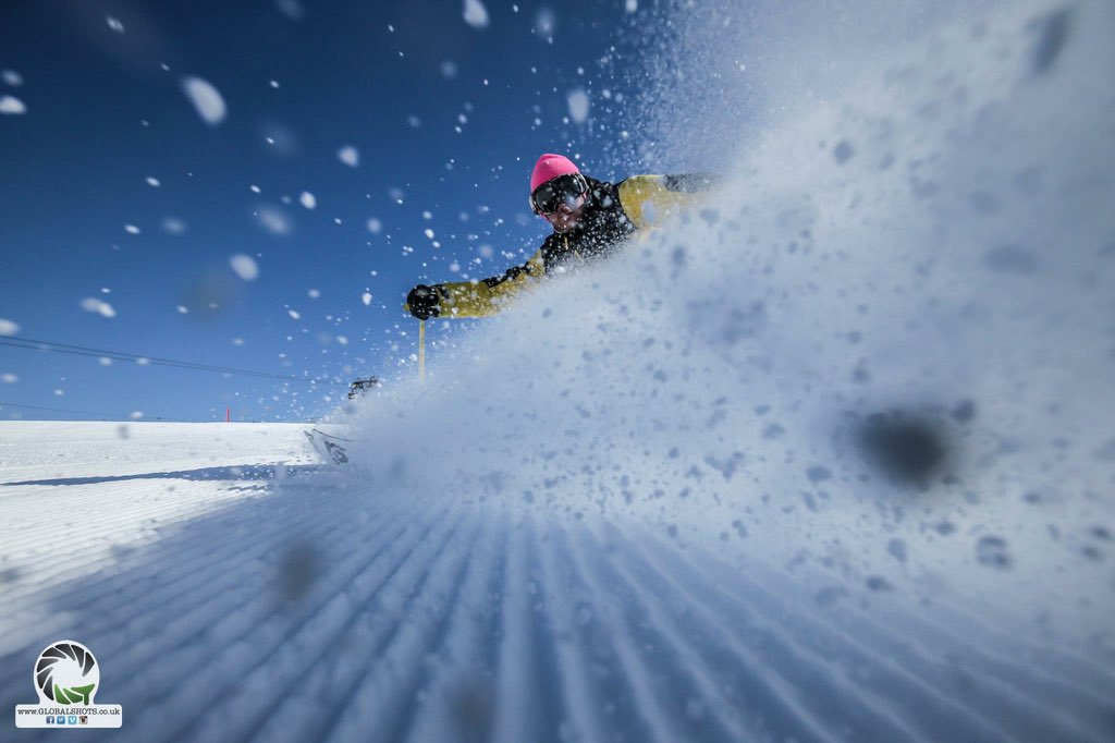 GlobalShots's tweet photo. Fun morning in the office getting covered in snow! @cookatue @whitedotskis #skiphotography #skiaction #snow #action https://t.co/cPXTWmGIXA