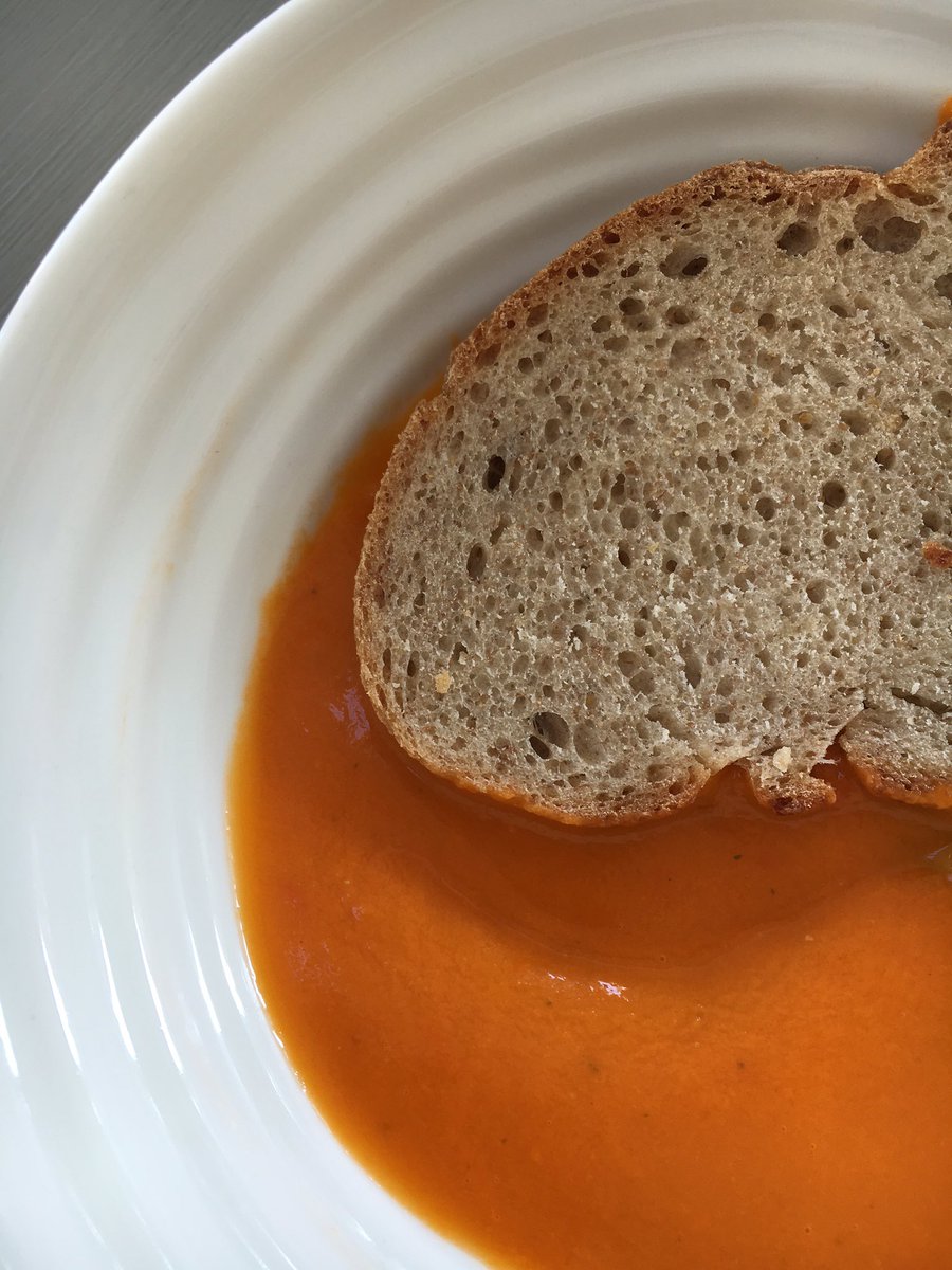 sarahbonviveur's tweet photo. First proper intro to @UKThermomix today with @NaHansell ... fast fresh tomato soup & homemade bread #wondermachine https://t.co/bcf2SGwj07