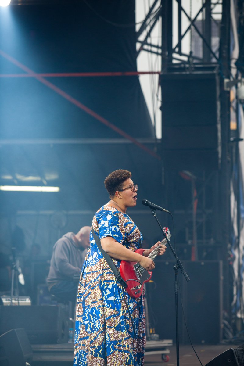AlabamaShakesAR's tweet photo. Brittany en el Lollapalooza Brazil hoy a la tarde. https://t.co/28J1cCg7y6