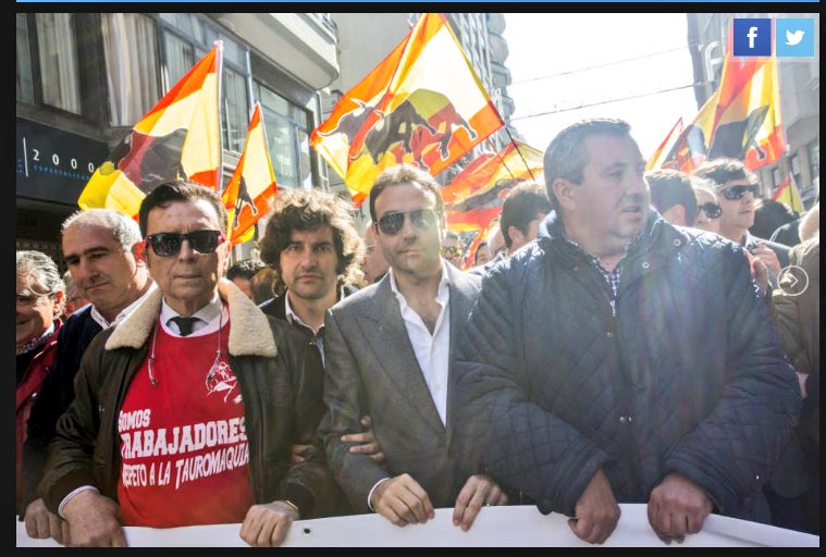 giuseppegrezzi's tweet photo. Un homicida vial,fachas España2000,corruptos y saqueadores del PP:estos son abanderados de los Toros? fotos E Mañez https://t.co/iLRov0wKXm