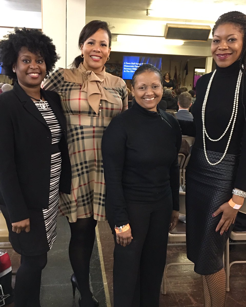 Billifitz's tweet photo. @Heels4Hillary #ready4Hillary @OHHeels4Hillary 🇺🇸 https://t.co/8RdWv8zx5L