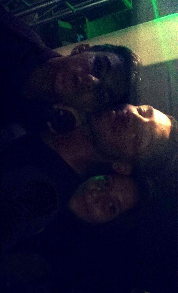 negosamurai's tweet image. Bateu uma onda forte #MV4