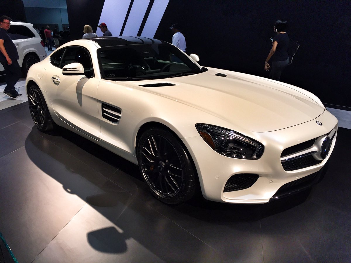 robertaddis's tweet photo. Had a blast at the @ATLAUTOSHOW again this year. Fun time and 🔥 cars! #AIAS16 https://t.co/g3TZklQ1W3