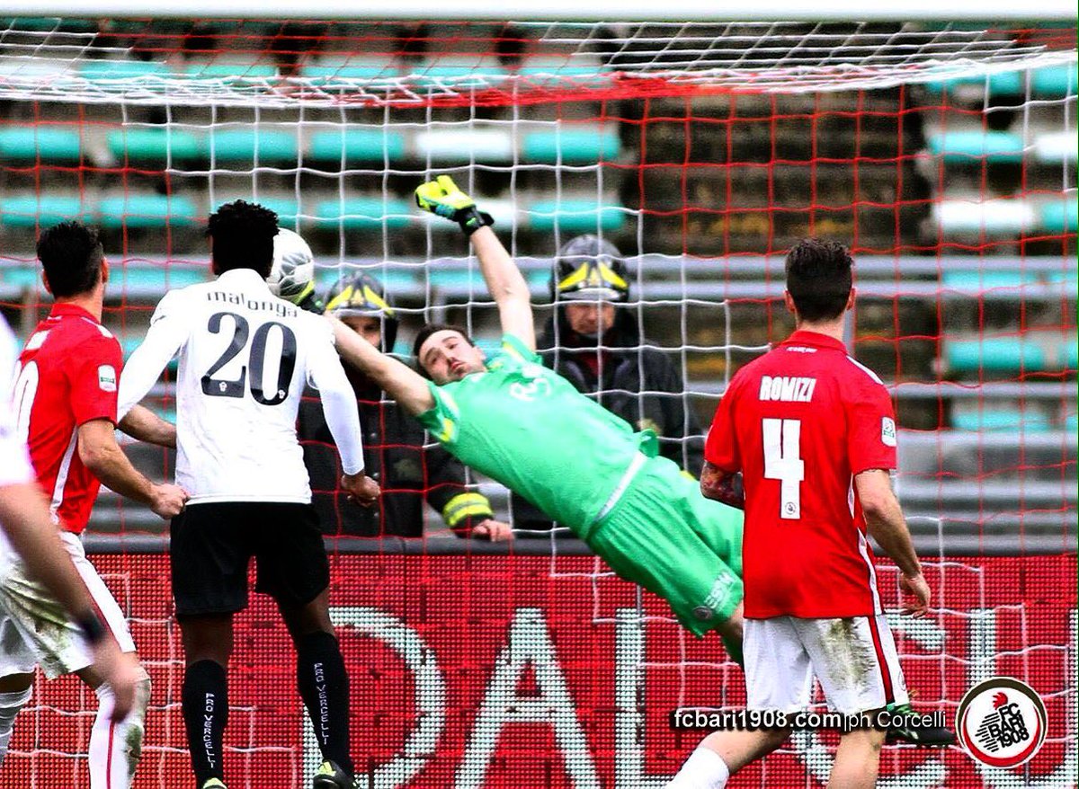 Alessandro Micai (@alessandromicai) on Twitter photo Un altro gran passo verso l'OBBIETTIVO !!!! <a href="/fcb1908/">FC Bari 1908</a> @reush
#barivercelli 6-2
#forzaBari
#alessandromicai Un altro gran passo verso l'OBBIETTIVO !!!! <a href="/fcb1908/">FC Bari 1908</a> @reush
#barivercelli 6-2
#forzaBari
#alessandromicai