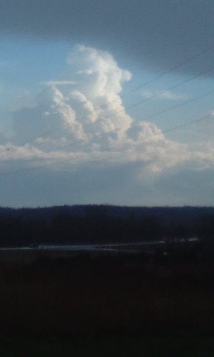 Charleyivy46's tweet image. @jdrudd  south of Garnett #firstspringstorm