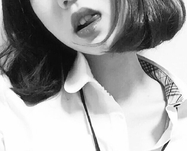 MissEtsuko's tweet photo. so want these lips on me now... https://t.co/yH2oIF7pZ1