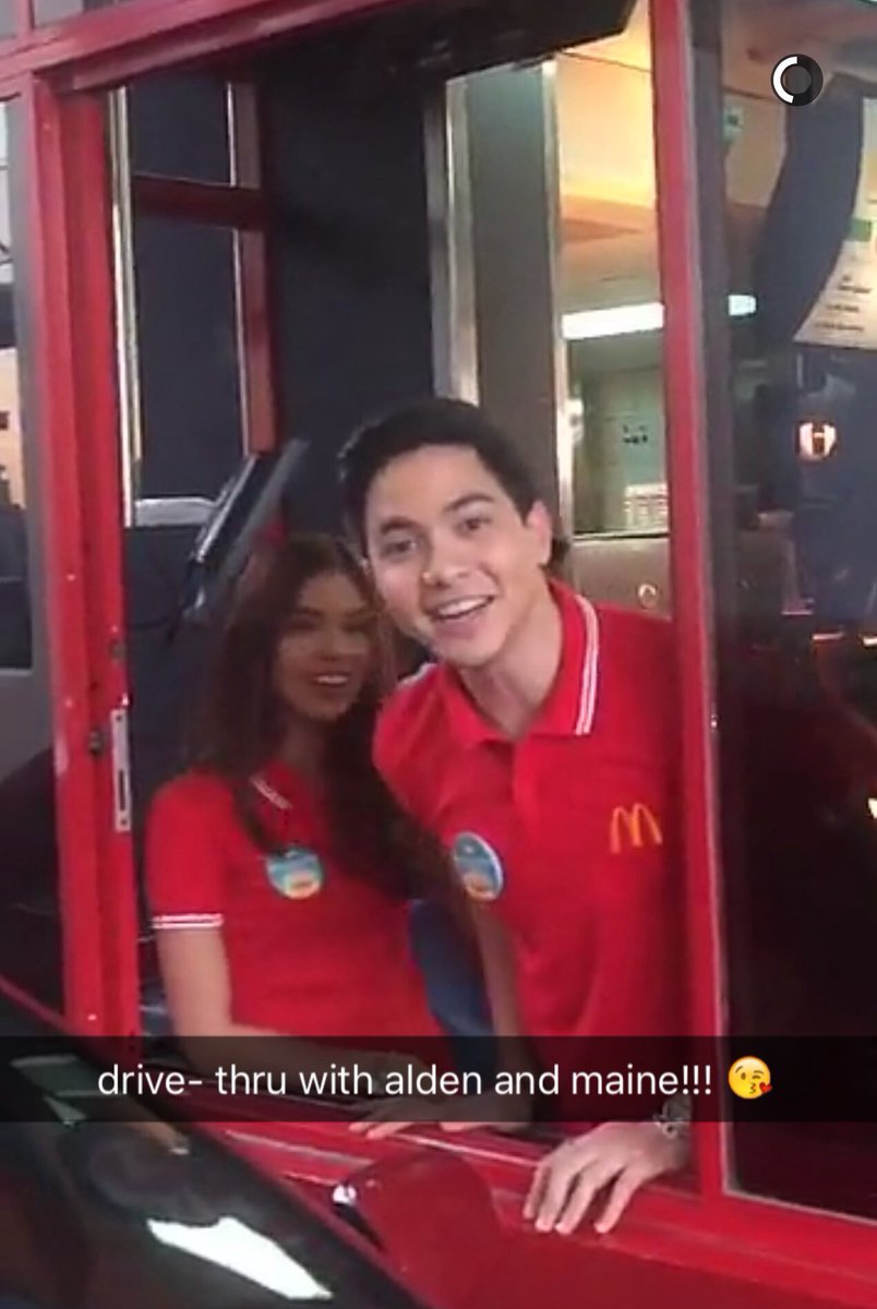 xxmainerichard's tweet photo. Grabe ang daming tao! Aga-aga ang haharot! 😭😂💕

#ALDUBSusiNgMansyon
#NationalBreakfastDay

👻tristan's &amp; pat's SC https://t.co/h173JJgUGX