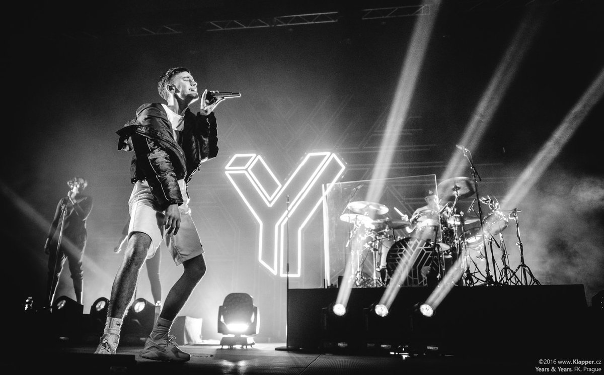 klapper_cz's tweet photo. Great show last night in Prague @yearsandyears @alexander_olly !
More photos > https://t.co/tPVd0xzQvZ https://t.co/1j8r6DqWah