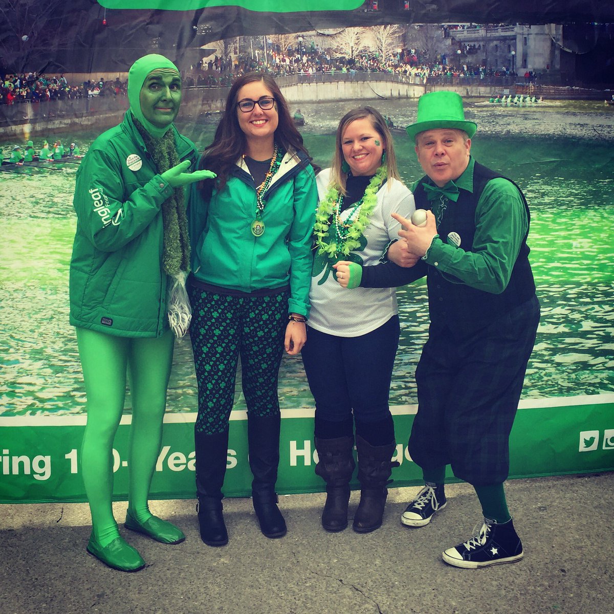 brittany_meow2's tweet photo. Chicago was a blast! #DyeTheRiver #StPattysDay #green https://t.co/2df1YIENCu