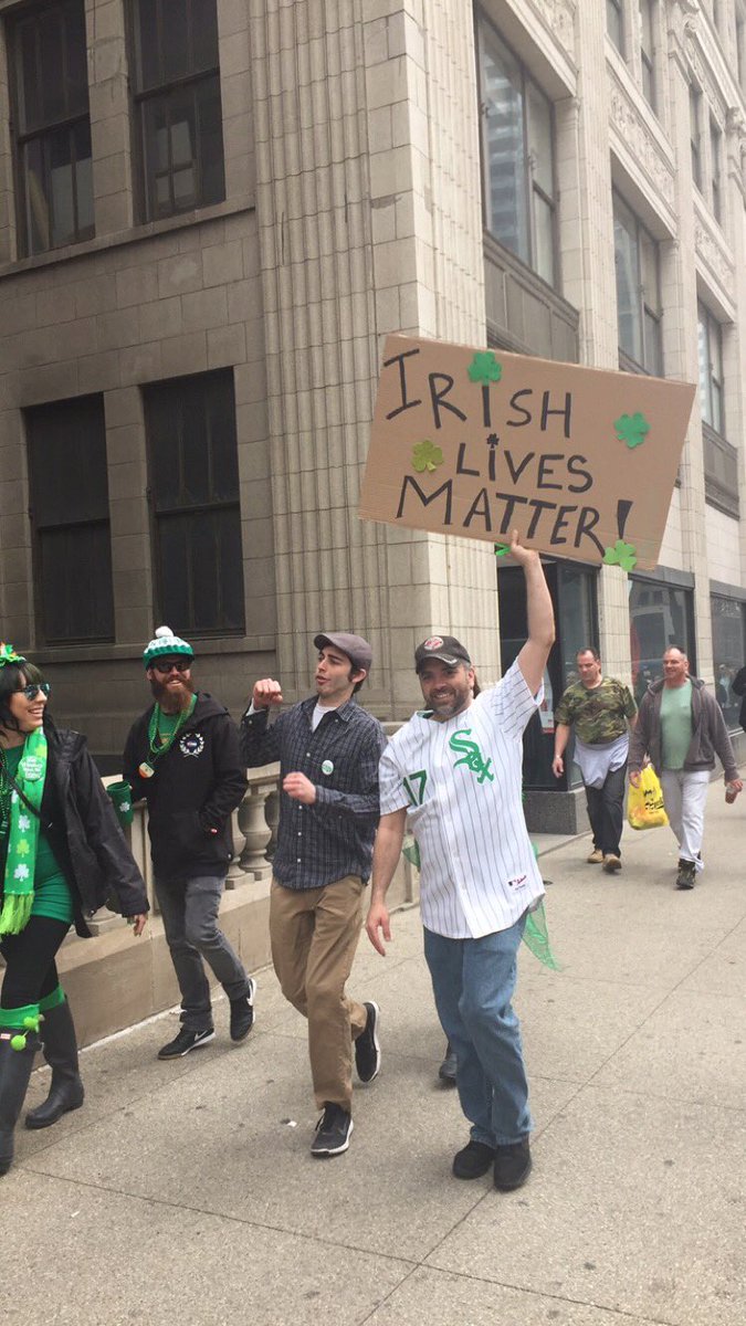 brittany_meow2's tweet photo. Chicago was a blast! #DyeTheRiver #StPattysDay #green https://t.co/2df1YIENCu