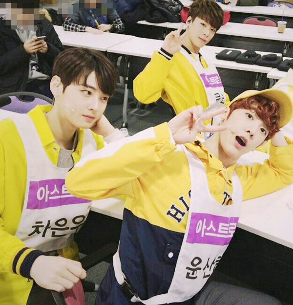 6ASEUTRO's tweet photo. [#아스트로] 팬미팅때만나요로하하핳♡♡♡ 이따가 산비누♡♡♡ 예스예스 #아스트로 #숨바꼭질 https://t.co/0YtglBbpCQ