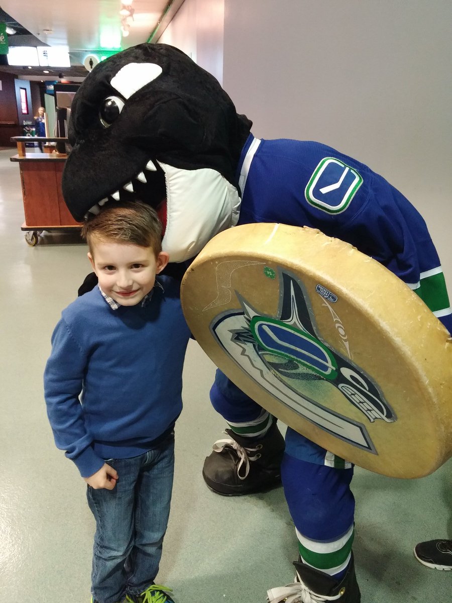 NevanCoburn's tweet photo. @CanucksFIN @VanCanucks #finfriend I find you @ every game i go to. Happy to see you the 2016 NHL All Star Game too! https://t.co/UWyOewimmn