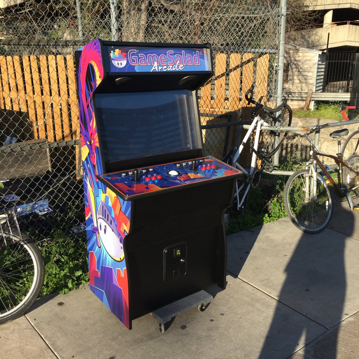 tant42's tweet photo. Thanks @ffvc for a great #ffMassive #sxsw2016 Now just waiting for traffic to let our ride to @gamesalad HQ get here https://t.co/pA76O6AfRO