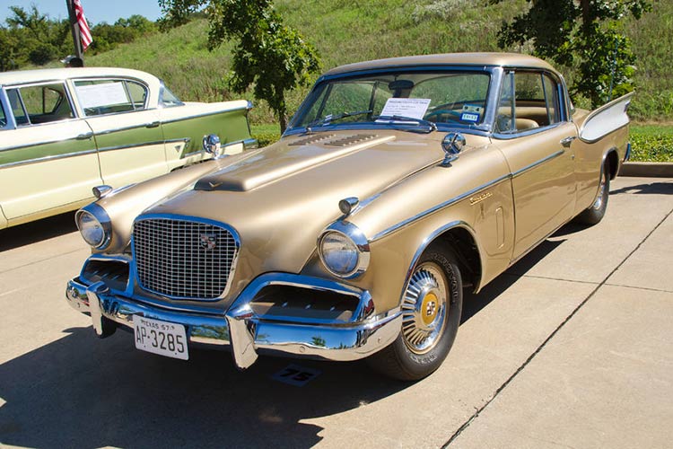 DaddyOCars's tweet photo. 5 Classic Studebakers - https://t.co/1EFLropbVs #ClassicStudebakers #CollectibleCars https://t.co/ZFSlLI1mYF