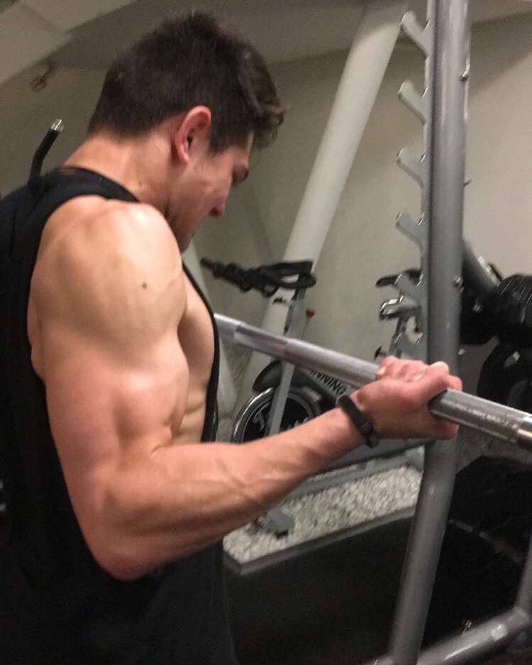 Been training with Sean Berry!! He has been kicking my ass! But it is paying off! 💪🏻😎