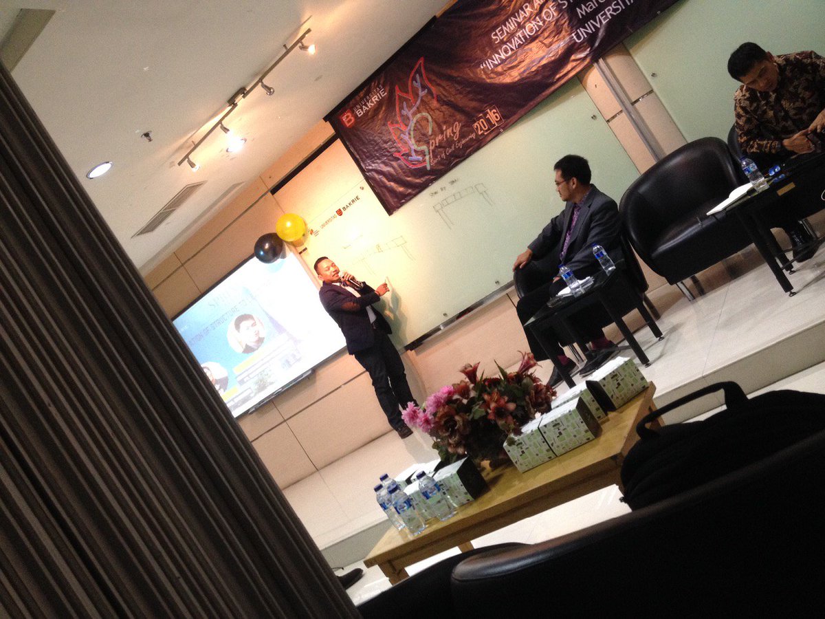 springbakrie's tweet photo. Bapak Ery Satriadi sedang menjawab pertanyaan dari peserta seminar niih, #SPRING2016 https://t.co/CP1qObI17P