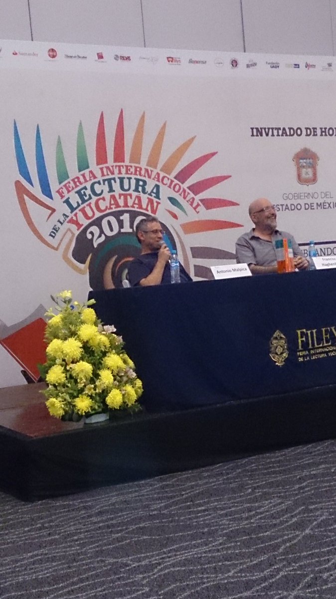 AdictoALibros's tweet photo. Presentación #MasGordoElAmor de @T_Malpica @OceanoMexico @FILEYmx #SoyFiley #SomosFiley #ViveFiley https://t.co/xptmZLoGUD