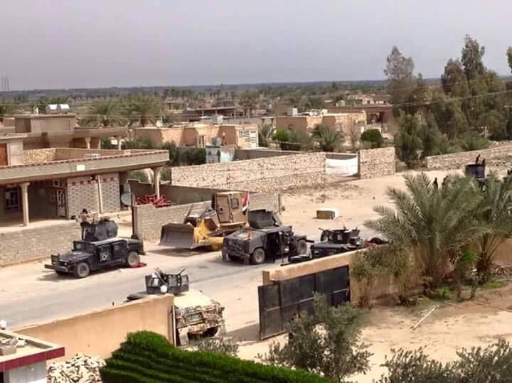 Hashd_Shaabi_iq's tweet photo. بالصور | منطقة #المحمدي غرب #الانبار بعد سيطرة قوات  جهاز مكافحة الارهاب عليها و هي منطقة قريبة على قضاء #هيت https://t.co/EBZk6eWkAv