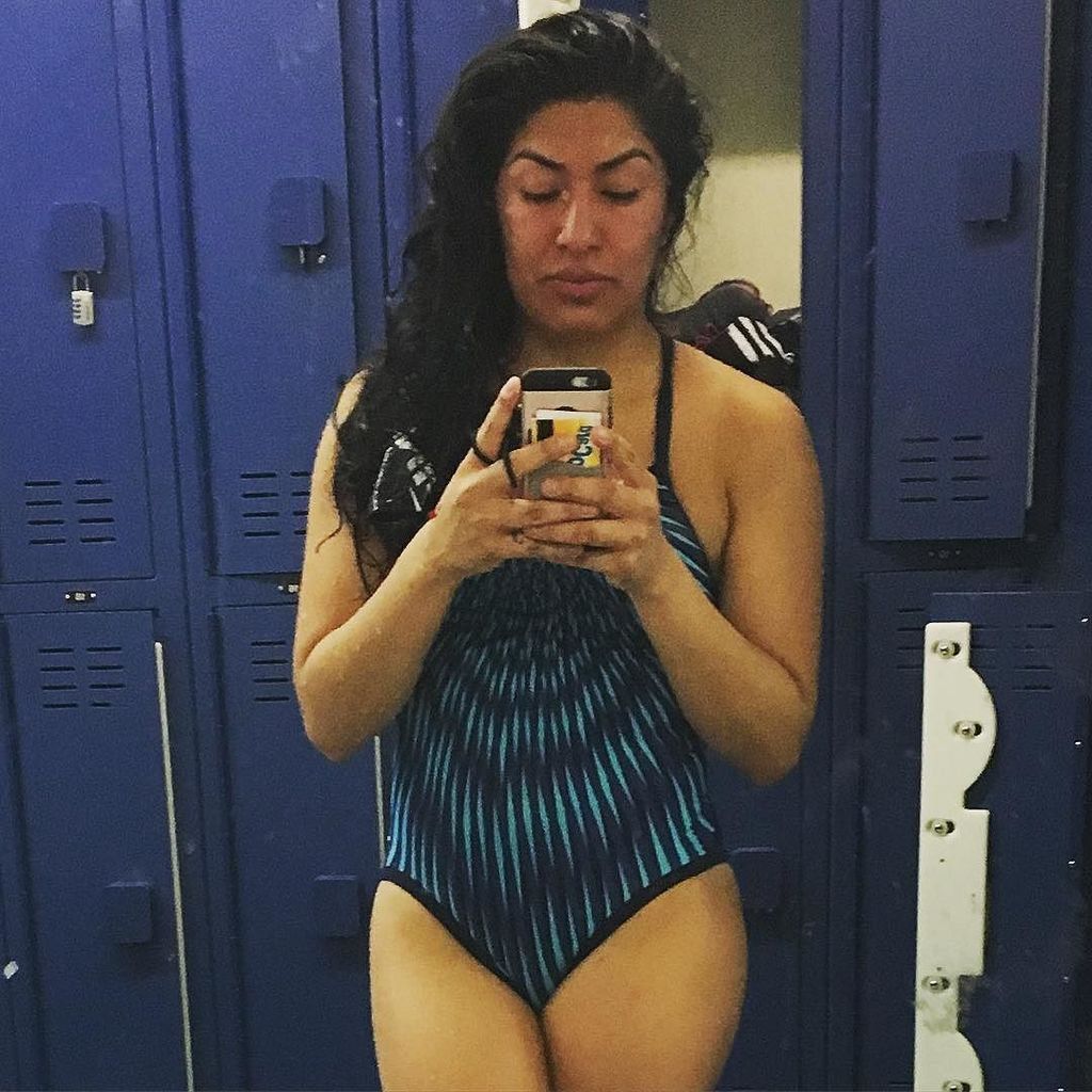 freitalisa's tweet photo. Rockin the #waterpologlow AKA #cardioface. #postpooltime #poloacuatico #johnjaycollege #onesiegamestrong #speedofasโฆ https://t.co/mZxLjx4Dww