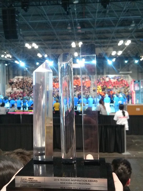 mehmet7573's tweet photo. İlk kez katıldığımız NYC FIRST Robotics Competition'dan 2016 Rookie Inspiration Award ile dönüyoruz. #nycfirst2016 https://t.co/sYkoBWQmf7