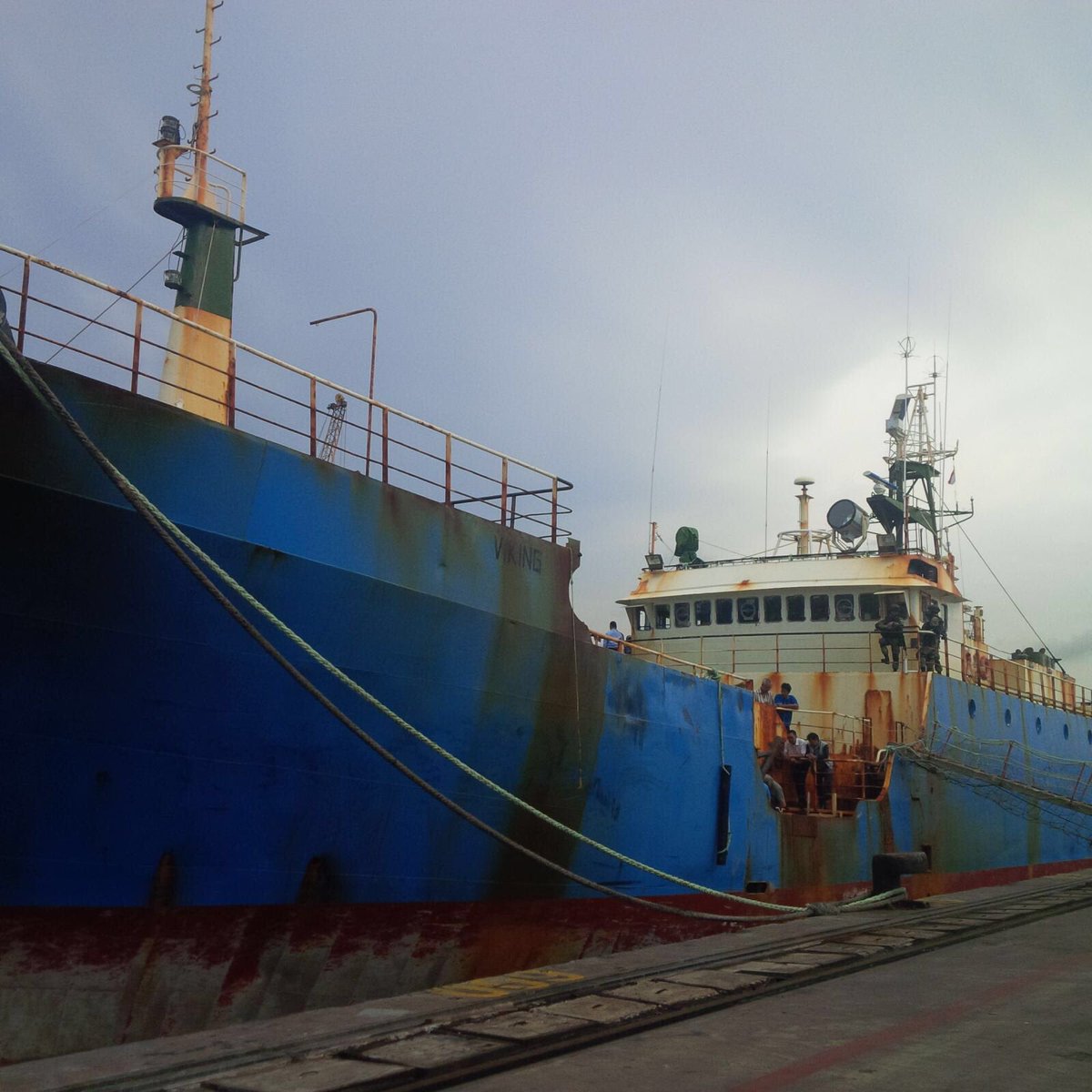 jokowi's tweet photo. Kapal FV Viking akan ditenggelamkan separuh badan di Pengandaran untuk jadi monumen melawan illegal fishing -Jkw https://t.co/oOQT3sxas9