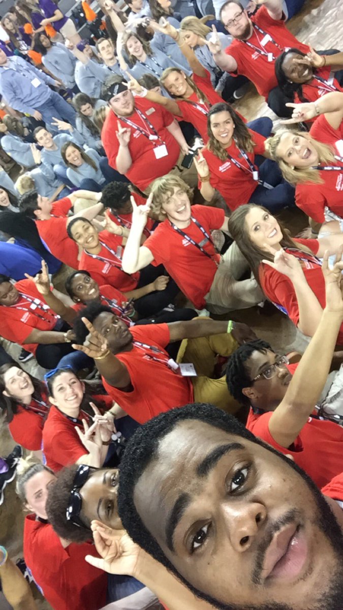 Mikefeedme's tweet photo. Best trip I've ever been on #SROW2016 #SROWlympics https://t.co/pYeE1Rj0Fp