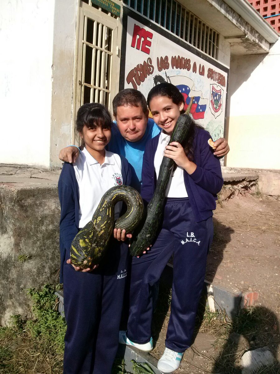 EPTMAICA's tweet photo. @Agenciapana LB MAICA DANDO MUESTRA DE SUS FRUTOS https://t.co/Q2fqf1bgF7