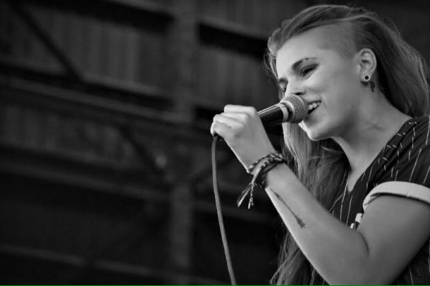 hello kids i'm lynn !1!1
not new to this at all
rts/favs would be lovely :-)