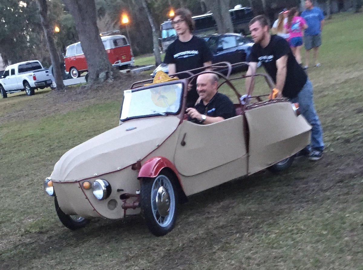 bbhoyt420's tweet photo. #PutYourBackIntoJunior #MoreFamilyObligations https://t.co/kR2oweqGN1