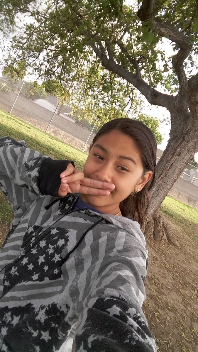 _HISTEPH's tweet photo. CHILLING AT THE PARK https://t.co/AiNxfQPuT7