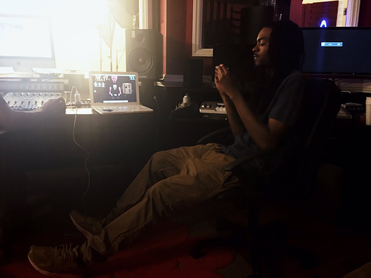 GwopBoyMatic's tweet photo. #BIC2 on the way. https://t.co/xrhzEbaDjZ
