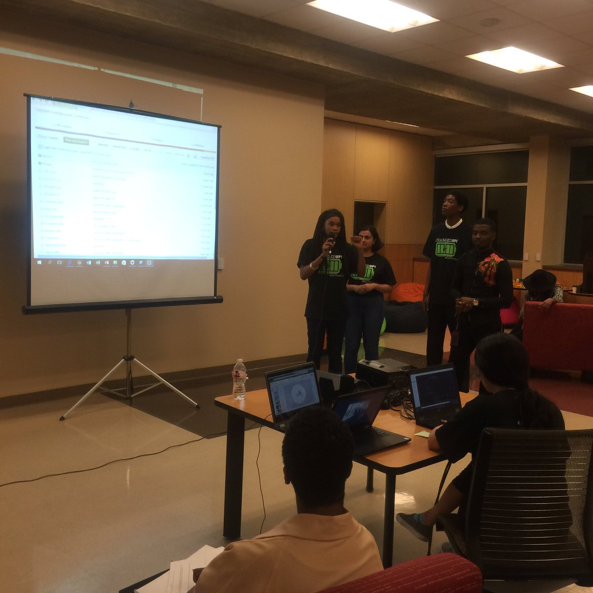 IAmThePipeline's tweet photo. When The GOATs (Greatest Of All Time) share their app amazingness #divhack2016 @mvmt50 @HustonTillotson--proud night https://t.co/9K3yxHAWcO