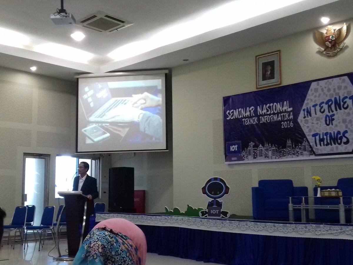 hmtiudinus's tweet photo. Sambutan dari Bpk Dekan kita.
Ilmu yg kita terima untuk kita dan untuk lingkungan kita.
#SEMNAS2016 #IOT https://t.co/uKX2McygMh