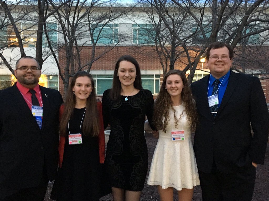 AielloDa's tweet photo. @MTHS_KeyClub All four classes looking classy at #padcon16 #carolynkitsockschoolofpuns https://t.co/fTRdfDAlS9
