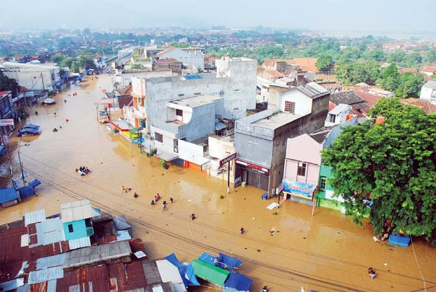 Bandung Flood Has Not Peaked Yet: BNPB dlvr.it/KmswFd