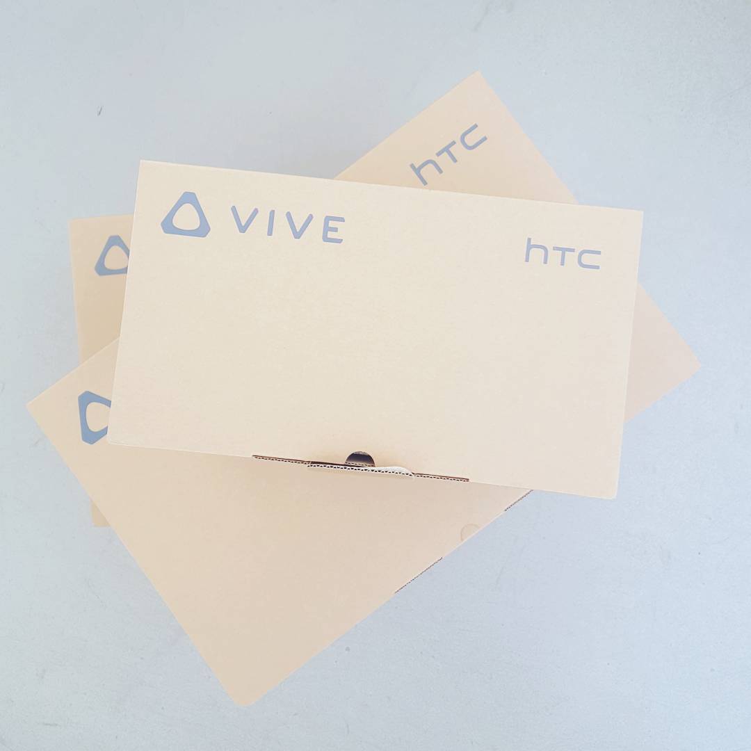 DAN_Sydney's tweet photo. New hardware! #htc #vive #vr #virtualreality #hardware #box https://t.co/qqhrT8P4OC
