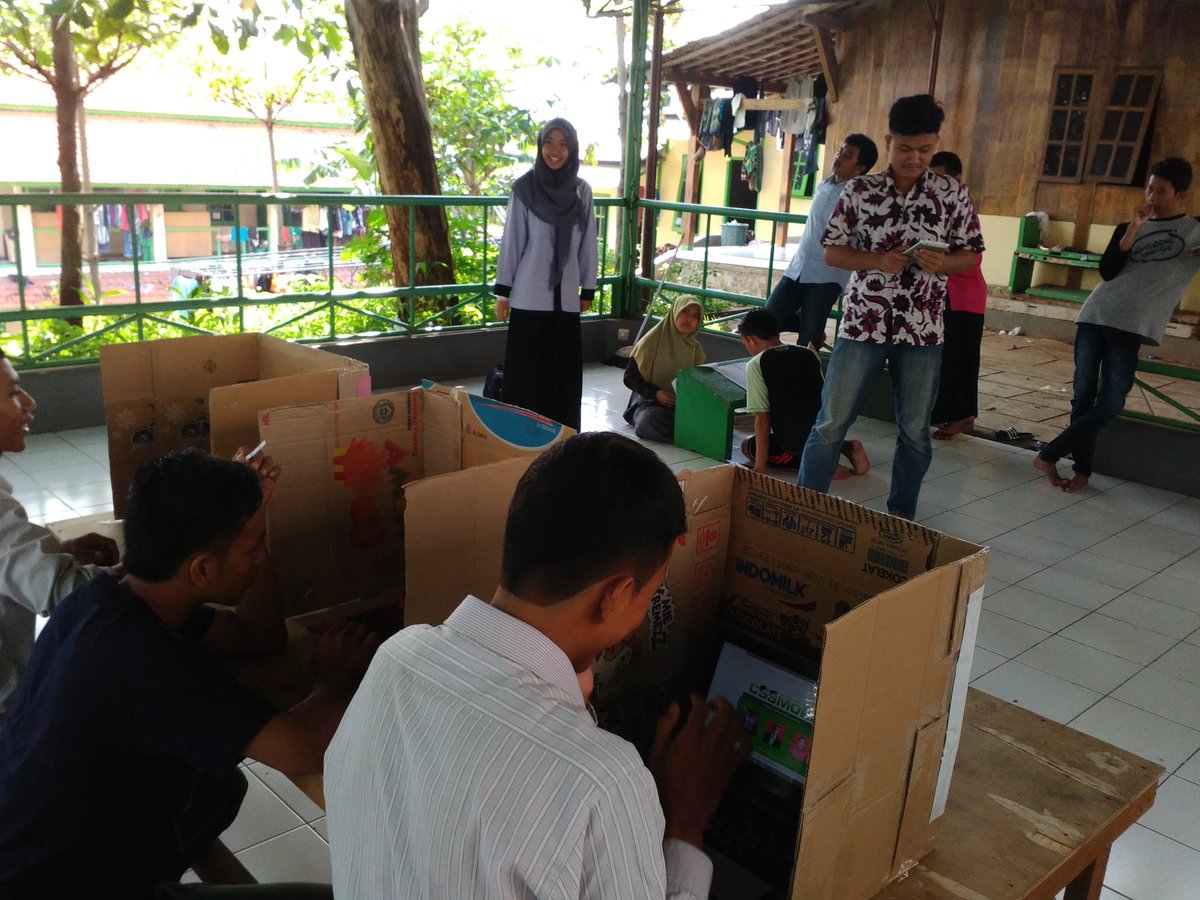 CSSMoRA_Wali9's tweet photo. Suasana pemilihan ketua @CSSMoRA Nasional di @CSSMoRA_Wali9. Mari klik sesuai hati nurani. #loyalitastanpabatas https://t.co/Y61JO0ETyl