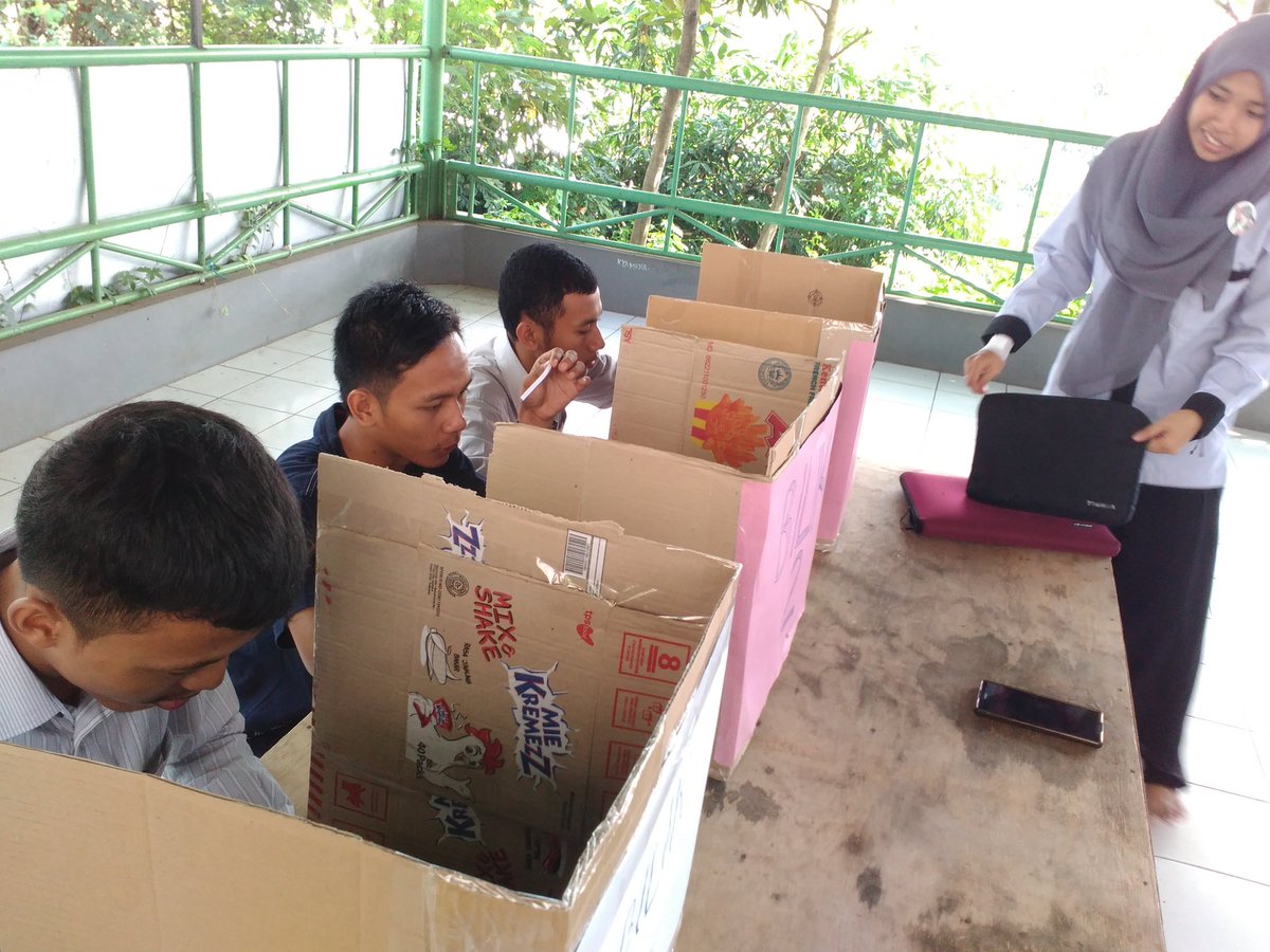 CSSMoRA_Wali9's tweet photo. Suasana pemilihan ketua @CSSMoRA Nasional di @CSSMoRA_Wali9. Mari klik sesuai hati nurani. #loyalitastanpabatas https://t.co/Y61JO0ETyl