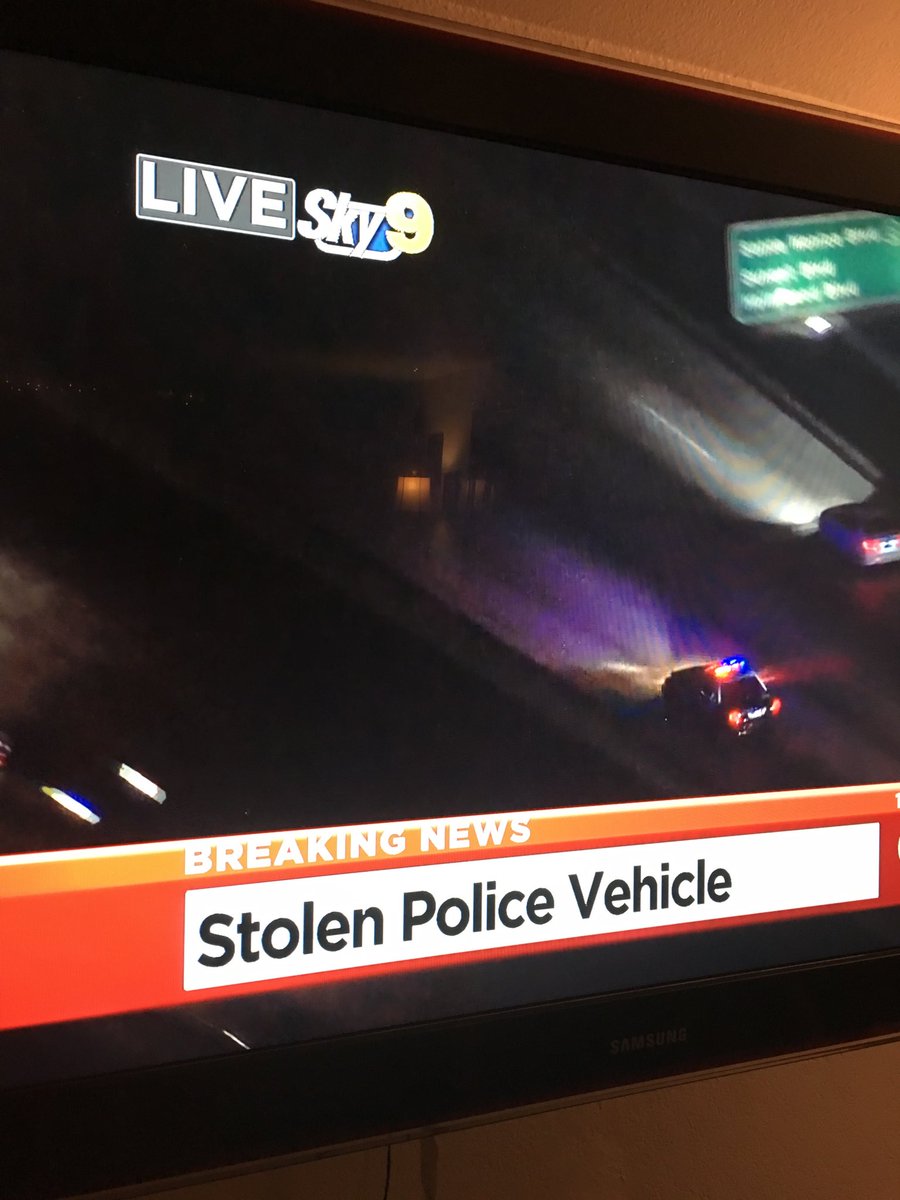 4fiddy's tweet photo. @CBSLA move that big a$$ red sign!!! https://t.co/N4npzD6iMT
