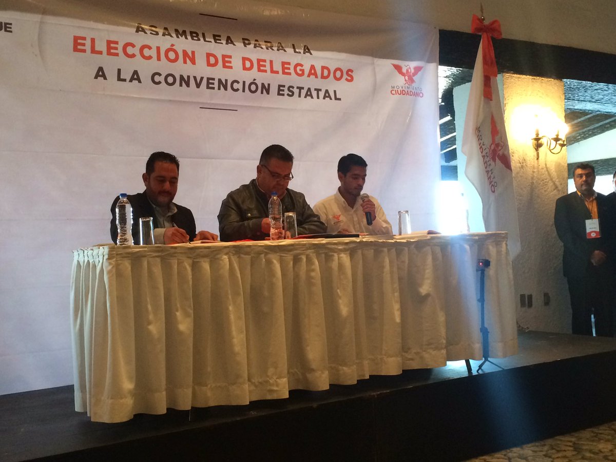 GermanRalis's tweet photo. Asamblea distrital de MC en #Tlaquepaque un evento democrático y union @MovCiudadanoJal @RegMCTlaque @MaElenaLimon_ https://t.co/hOesH9yHWX