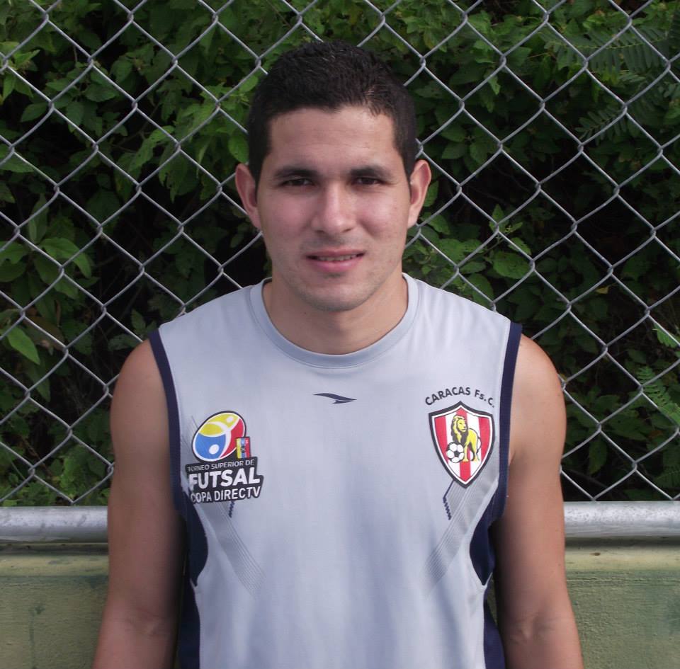 dasilvafutsal's tweet photo. @CcsFutsalClub lanza otro bombazo al @FsMercado : "Juanchi" Bastidas regresa al Rojo ! https://t.co/H1f5MNZjaJ