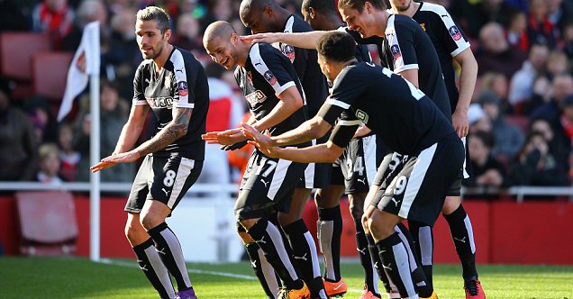 The9couk's tweet photo. Arsenal 1-2 Watford: Adlene Guedioura rocket fires holders out of the FA Cup as Hornets book Wembley spot https://t.co/0eNjrFapnr