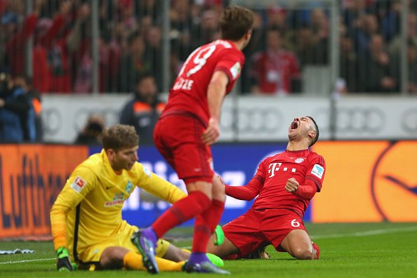 mmovafifa's tweet photo. The first 26 Bundesliga: Bayern Munich puts on a 5-0 clinic against Werder Bremen https://t.co/xcEPPG7g2a