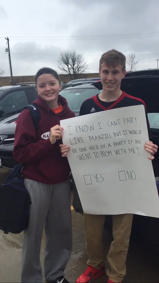 podunajec2's tweet image. Thanks @JManziel2 your partying got me a prom date